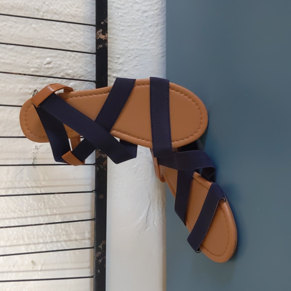 NWT Women's Shein navy blue sandals, size 40 (US9)